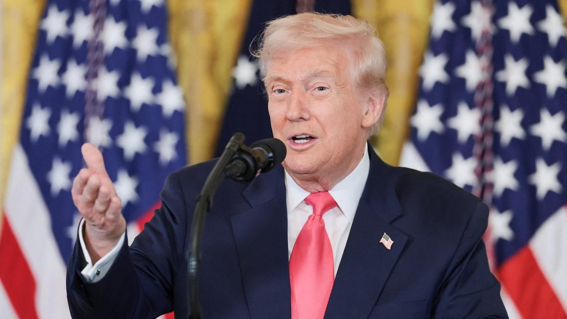 Tổng Thống Donald Trump được thông báo về các lựa chọn quân sự ở Venezuela 1 trump presser 02 rt jef