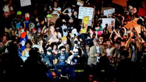 UC Berkeley: Bạo loạn bên ngoài sự kiện Turning Point, nhiều người bị bắt