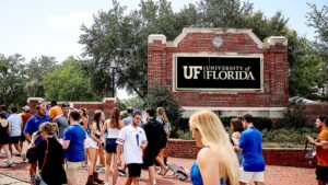 Tòa án liên bang buộc Đại học Florida phải nhận lại sinh viên luật bị đuổi vì phát ngôn gây tranh cãi