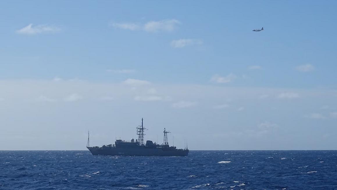 uscg responds to russian military vessel near honolulu