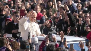 Đức Giáo Hoàng thăm Thổ Nhĩ Kỳ và Liban, kêu gọi thống nhất và bảo vệ tín đồ Kitô giáo