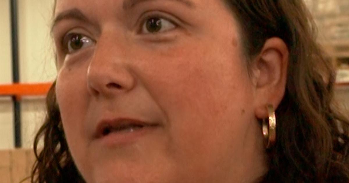 vert social.00 00 19 05.Still002 rc7se1