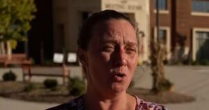 Cuộc Bầu Cử Tại Virginia: Các Phiếu Bầu Đầu Tiên Bắt Đầu Được Đếm 21 Cuộc Bầu Cử Tại Virginia: Các Phiếu Bầu Đầu Tiên Bắt Đầu Được Đếm