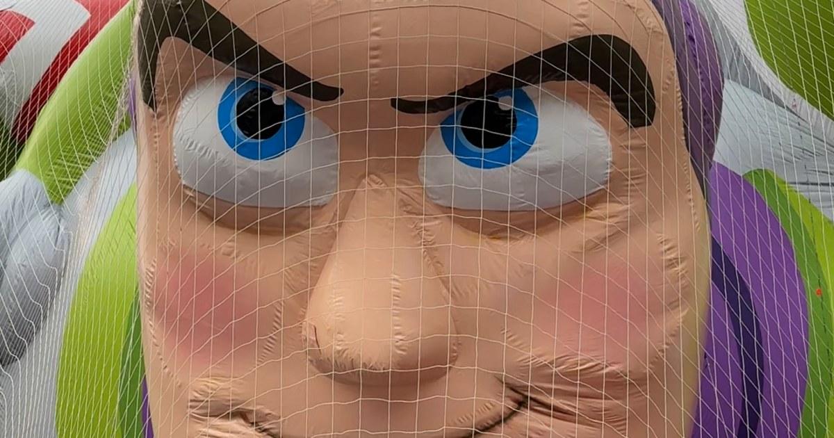 Bong bóng khổng lồ 'Macy's' sẵn sàng cho Lễ Tạ Ơn 1 vert social.00 00 27 27.Still002 ej4qu2