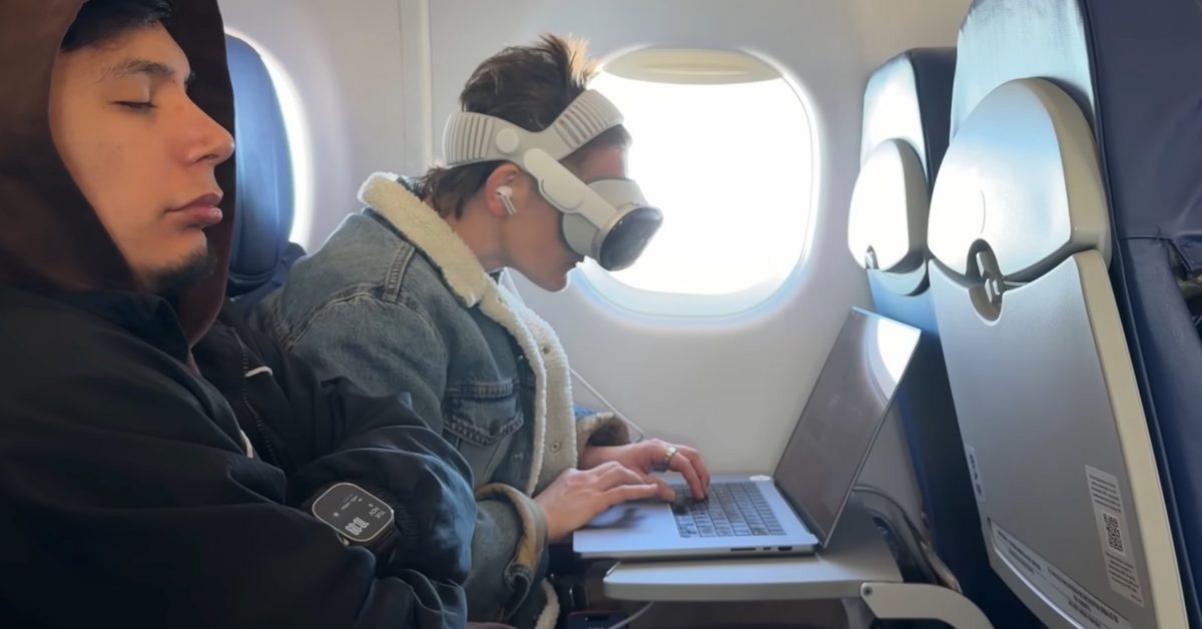 vision pro becca farsace plane flight