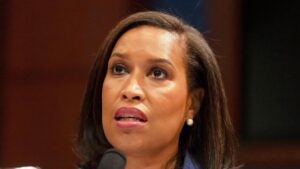 Thị trưởng D.C. Muriel Bowser sẽ không tái tranh cử 7 Thị trưởng D.C. Muriel Bowser sẽ không tái tranh cử