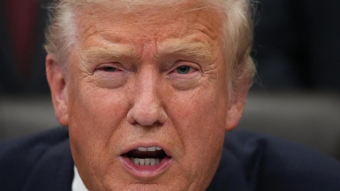 Tổng Thống Trump cho biết đã ngăn chặn một cuộc chiến giữa Campuchia và Thái Lan 1