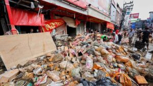 Thủ Tướng Thái Lan Thừa Nhận Sai Sót Trong Ứng Phó Lũ Lụt, Số Người Chết Gia Tăng