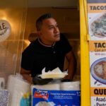 Cặp Vợ Chồng Bán Hàng Rong Tại Chicago Phản Ứng Thách Thức Trước Lệnh Bắt Giữ Di Trú: 'Cứ Tiếp Tục Công Việc' 38 Cặp Vợ Chồng Bán Hàng Rong Tại Chicago Phản Ứng Thách Thức Trước Lệnh Bắt Giữ Di Trú: ‘Cứ Tiếp Tục Công Việc’