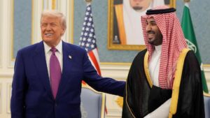 Tổng Thống Donald Trump chào đón Thái tử Saudi Arabia tại Washington 3 Tổng Thống Donald Trump chào đón Thái tử Saudi Arabia tại Washington