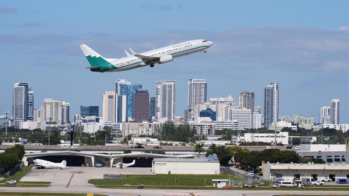 Dự luật lưỡng đảng nhằm trả lương cho kiểm soát viên không lưu trong thời gian chính phủ đóng cửa 1