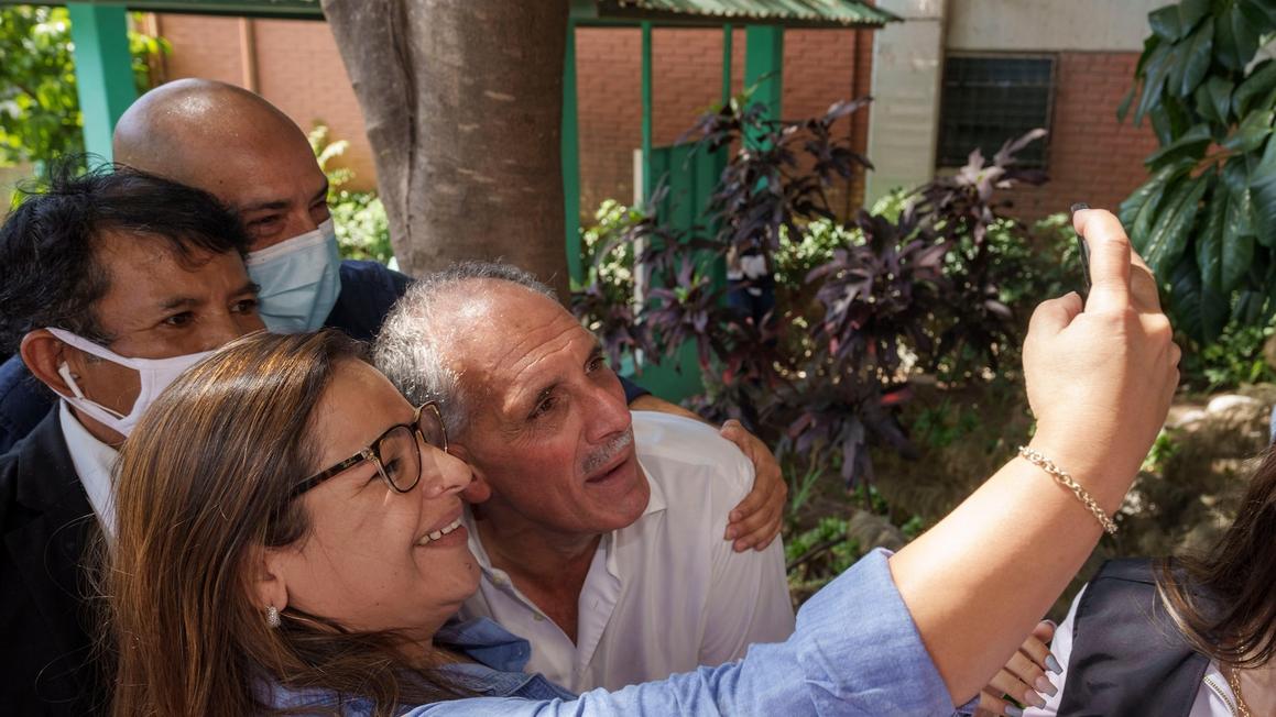 Người Honduras Bỏ Phiếu Bầu Tổng Thống Giữa Cuộc Đua Gay Cấn, Dưới Bóng Can Thiệp Bất Ngờ Của TT Trump 1