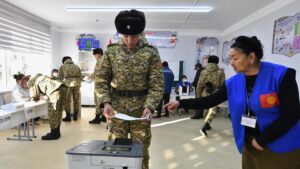 Kyrgyzstan tổ chức bầu cử quốc hội sớm giữa lúc phe đối lập bị đàn áp