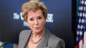 Kế hoạch của Tổng Thống Trump về Bộ Giáo Dục khiến các trường lo ngại bất ổn 20 Kế hoạch của Tổng Thống Trump về Bộ Giáo Dục khiến các trường lo ngại bất ổn