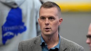 Dân biểu Dân chủ Maine Jared Golden sẽ không tái tranh cử 18 Dân biểu Dân chủ Maine Jared Golden sẽ không tái tranh cử