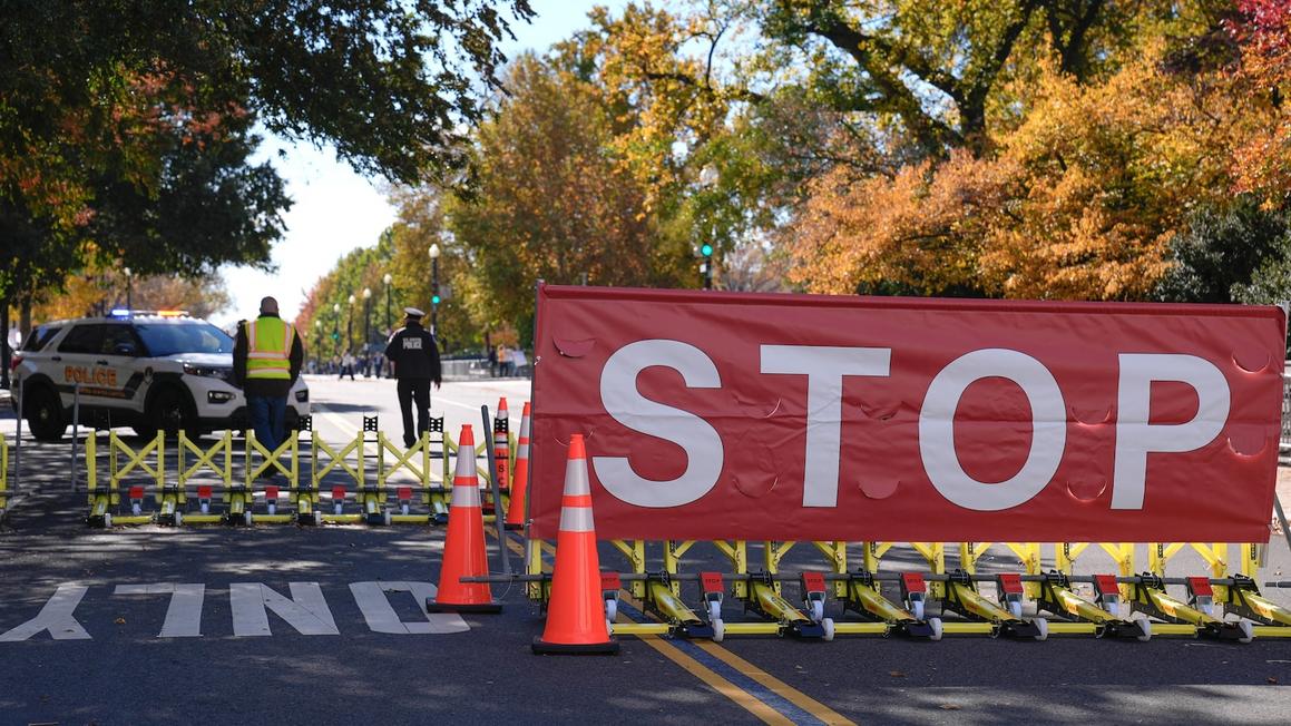 Dân Chủ Cân Nhắc Kéo Dài Việc Đóng Cửa Chính Phủ Khi Cộng Hòa Chuẩn Bị Dự Luật Mới 1
