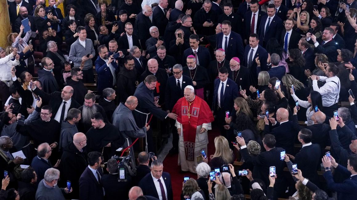 Đức Giáo Hoàng Leo XIV Được Chào Đón Nồng Nhiệt tại Thổ Nhĩ Kỳ 1