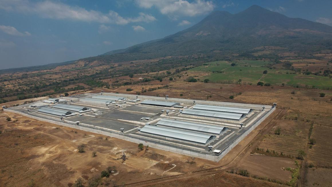 Ủy Ban Nhân Quyền Liên Mỹ Yêu Cầu El Salvador Bảo Vệ 3 Người Đàn Ông Bị Trục Xuất 1