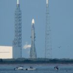 Bão Mặt Trời Làm Trì Hoãn Phóng Tên Lửa New Glenn Của Blue Origin