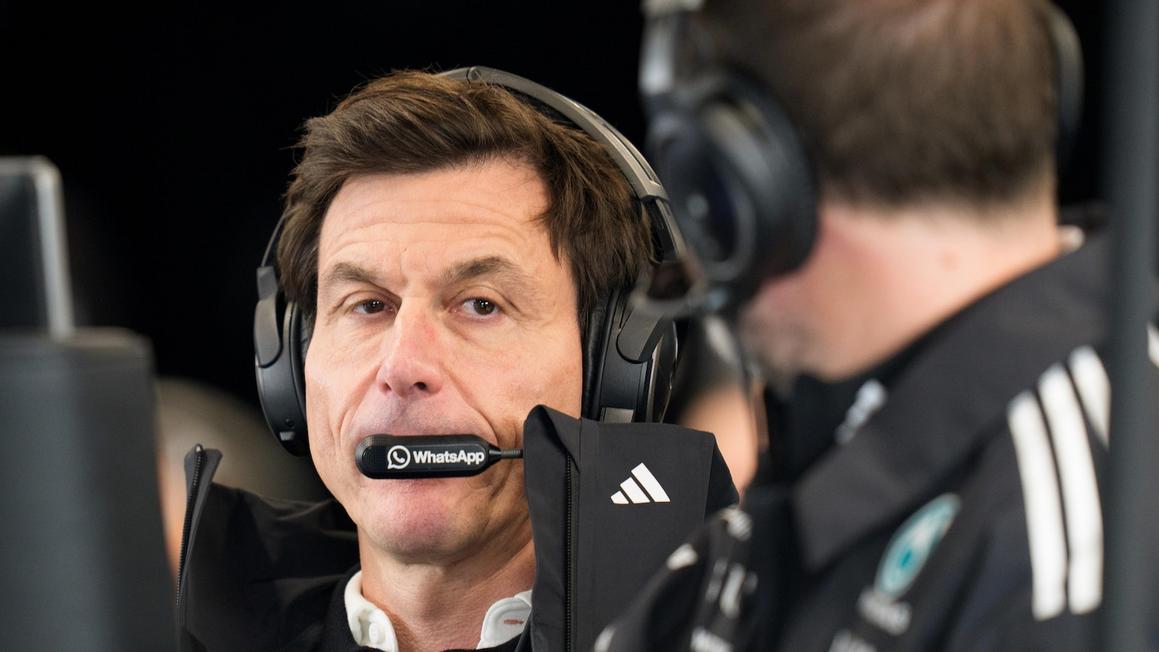 Tổng Giám Đốc Đội F1 Mercedes Toto Wolff Bán 15% Cổ Phần Cho CEO CrowdStrike George Kurtz 1