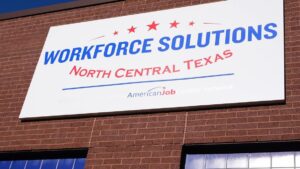 Số Người Mỹ Xin Trợ Cấp Thất Nghiệp Giảm Tuần Qua Dù Tình Trạng Sa Thải Còn Thấp