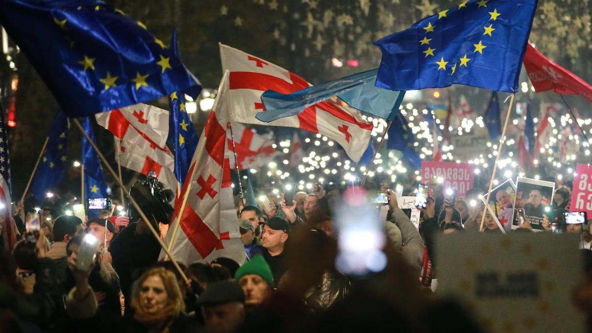 Georgia kỷ niệm một năm biểu tình sau khi đàm phán EU bị đình trệ và đàn áp gia tăng 1