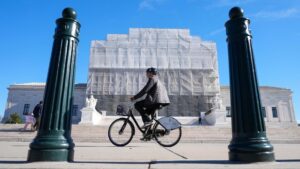 Tối Cao Pháp Viện Chưa Vội Cho Phép Chính Quyền Trump Sa Thải Giám Đốc Văn Phòng Bản Quyền