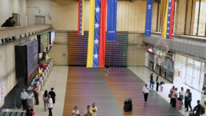 Hàng không quốc tế hủy chuyến đến Venezuela vì lo ngại an ninh 17 Hàng không quốc tế hủy chuyến đến Venezuela vì lo ngại an ninh