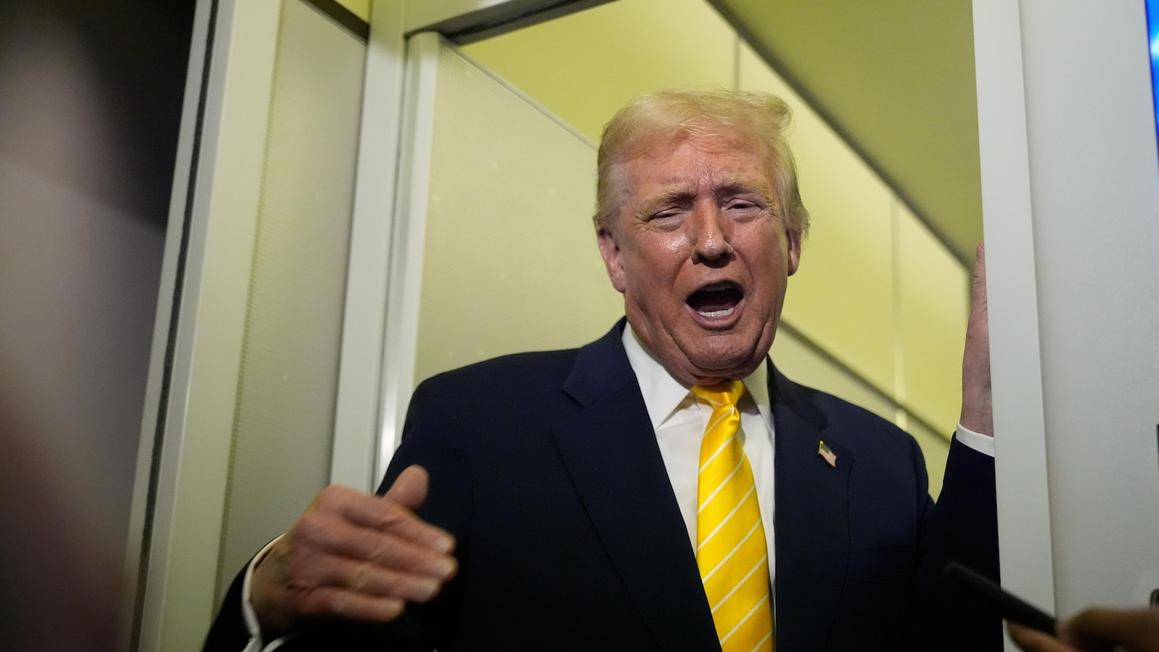 Bộ Tư pháp Lén Lút Thay Chữ Ký 'Giống Hệt' của Tổng Thống Trump Trên Các Lệnh Ân Xá Gần Đây 1