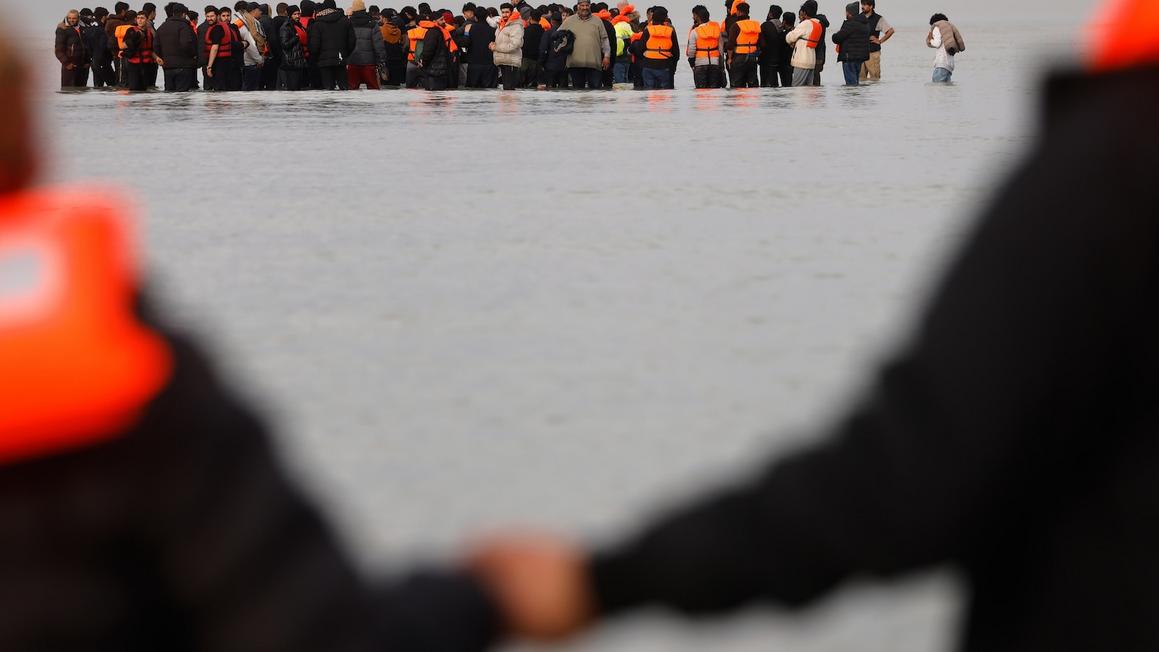 Chính phủ Anh sửa đổi hệ thống tị nạn, đối mặt "bão táp" chính trị về di cư 1