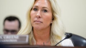 Tổng Thống Donald Trump Công Khai Chấm Dứt Hỗ Trợ Nghị Sĩ Marjorie Taylor Greene