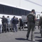 Một số lao động Hàn Quốc bị giam giữ trong cuộc đột kích di trú ở Georgia đã trở lại làm việc tại công trường Hyundai 40 Một số lao động Hàn Quốc bị giam giữ trong cuộc đột kích di trú ở Georgia đã trở lại làm việc tại công trường Hyundai