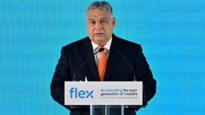 Thủ tướng Hungary gặp Tổng thống Putin tại Moscow để bàn về năng lượng 4 Thủ tướng Hungary gặp Tổng thống Putin tại Moscow để bàn về năng lượng