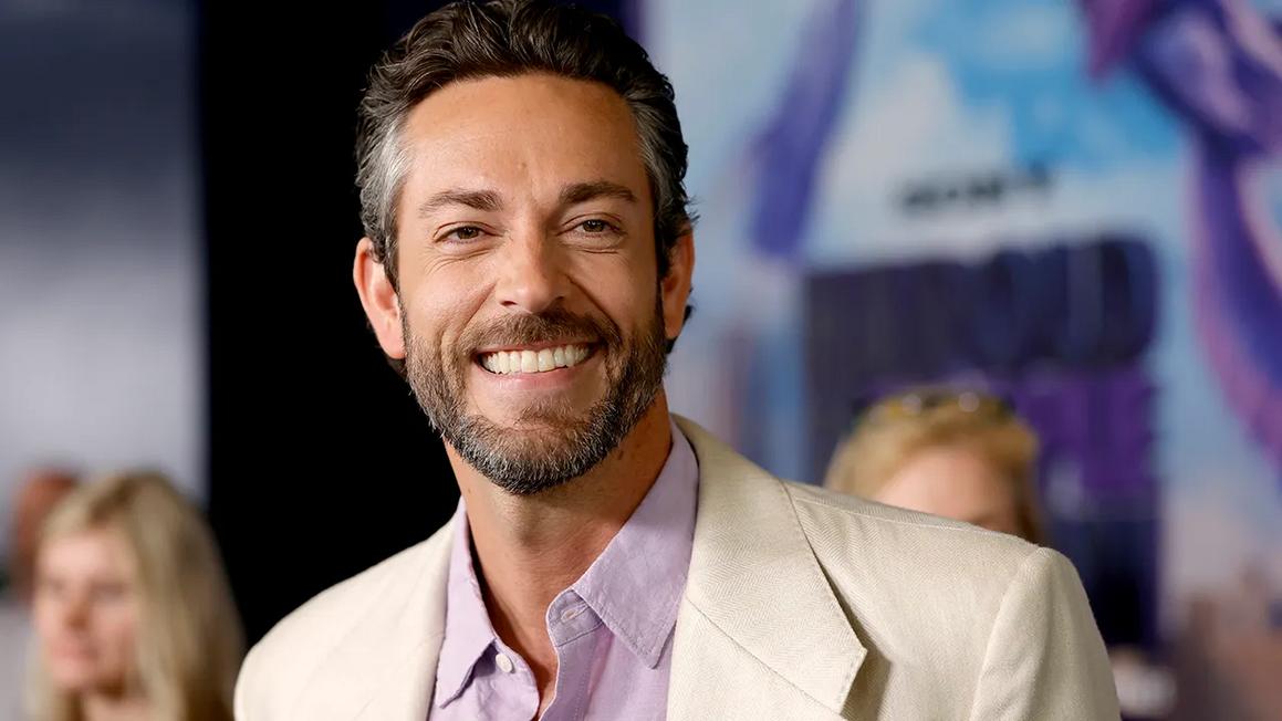 Tài tử Zachary Levi bị 'danh sách đen' ở Hollywood vì lập trường chính trị 1 zachary levi red carpet