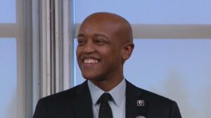 Tổng Thống Donald Trump Đánh Dấu Ngày Đầu Tiên Với Ngày Phục Vụ Cộng Đồng