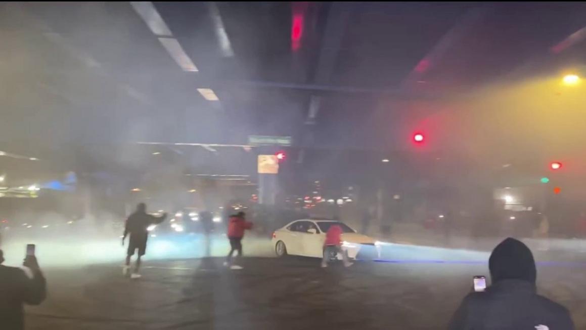 Thị Trưởng San Francisco thông qua luật cấm đua xe trái phép 1 12 17 SF sideshow crackdown