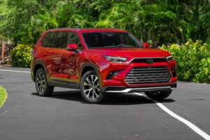 Toyota Grand Highlander 2026: SUV cỡ lớn nhiều tiện nghi