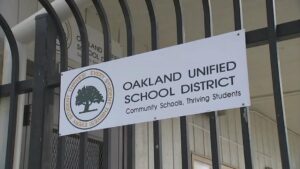 Học Khu Oakland đối mặt với cắt giảm ngân sách 100 triệu đô la 33 Học Khu Oakland đối mặt với cắt giảm ngân sách 100 triệu đô la