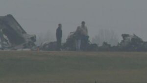 NTSB Điều Tra Vụ Rơi Máy Bay Của Ngôi Sao NASCAR Greg Biffle, Không Có Tín Hiệu 'Mayday' 33 NTSB Điều Tra Vụ Rơi Máy Bay Của Ngôi Sao NASCAR Greg Biffle, Không Có Tín Hiệu ‘Mayday’