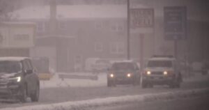 Bão mùa đông đe dọa ngày di chuyển bận rộn nhất trong năm 12 Bão mùa đông đe dọa ngày di chuyển bận rộn nhất trong năm