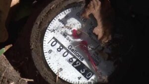 Hóa đơn tiền nước tăng vọt khiến người dân vùng Houston bức xúc, hoang mang