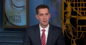 Thượng Nghị Sĩ Tom Cotton: Tàu bị nghi buôn lậu ma túy là mục tiêu tấn công hợp lệ