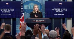 Tòa Bạch Ốc bảo vệ việc tịch thu tàu chở dầu gần Venezuela 9 Tòa Bạch Ốc bảo vệ việc tịch thu tàu chở dầu gần Venezuela