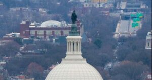 Nhiều ảnh từ dinh thự của Epstein, có ảnh Tổng Thống Trump và Bill Clinton 27 Nhiều ảnh từ dinh thự của Epstein, có ảnh Tổng Thống Trump và Bill Clinton