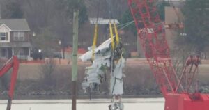 Chính phủ Mỹ Nhận Trách Nhiệm Vụ Tai Nạn Máy Bay tại Sân Bay DCA 3 Chính phủ Mỹ Nhận Trách Nhiệm Vụ Tai Nạn Máy Bay tại Sân Bay DCA