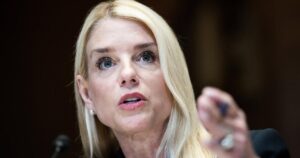 Ưu đãi Amazon ‘Siêu Thứ Bảy’ với Tula, Away và nhiều món quà khác, giảm đến 55%