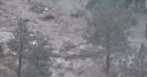 Mưa giông nghiêm trọng gây lở đất và sơ tán tại California