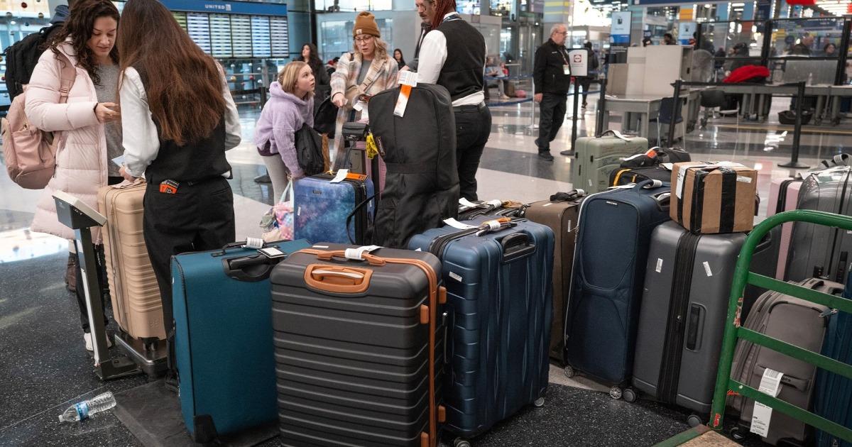 1766751871355 tdy news 7a shaquille lassman weather travel 251226 1920x1080 9bzzz3