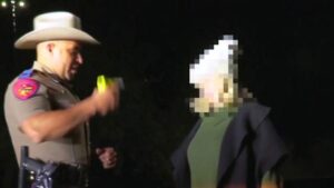 Cảnh sát tăng cường tuần tra tại Harris County dịp Năm Mới 34 Cảnh sát tăng cường tuần tra tại Harris County dịp Năm Mới