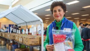 Tình nguyện viên Delaware gửi hàng ngàn tất cho binh sĩ dịp lễ